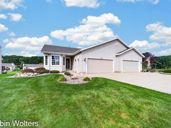 3685 Fairway Dr, Norton Shores, MI 49441
