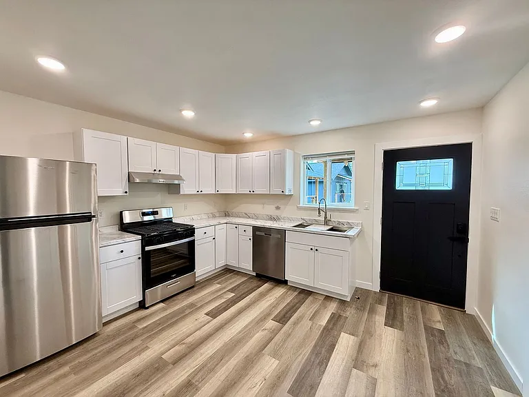 37290 Bings Landing Rd — Photo 2
