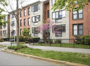 28 Juniper St APT 77, Brookline, MA 02445