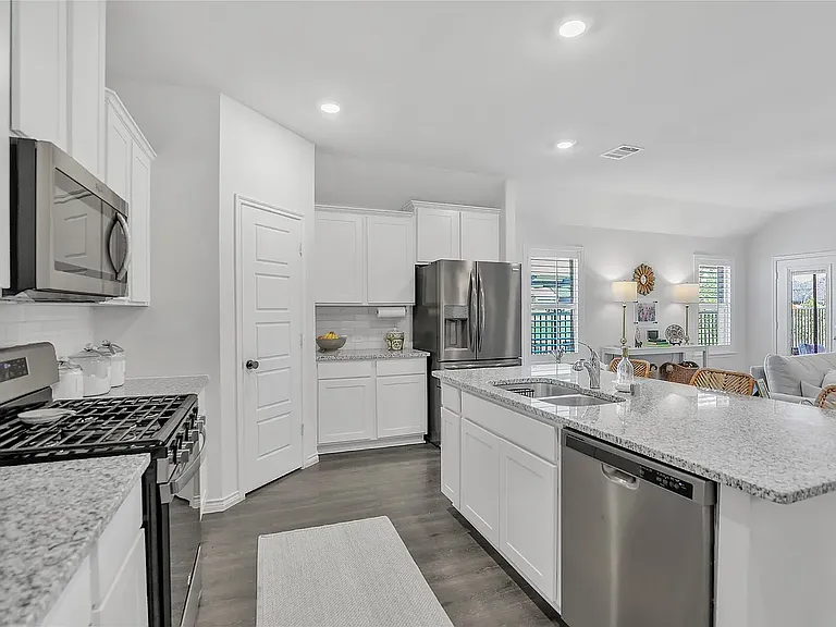 3212 Macaw Rd — Photo 9