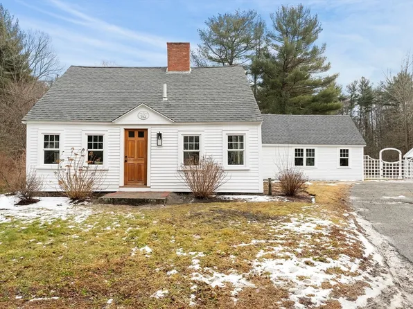 118 Hanover St, Hanover, MA 02339