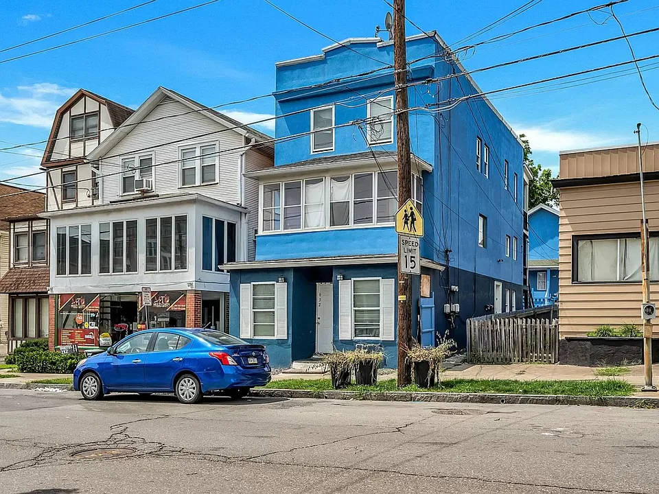 Main St 632 N