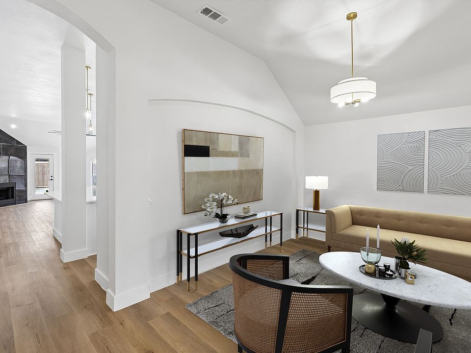 1st image of 305 Droinwich Cir