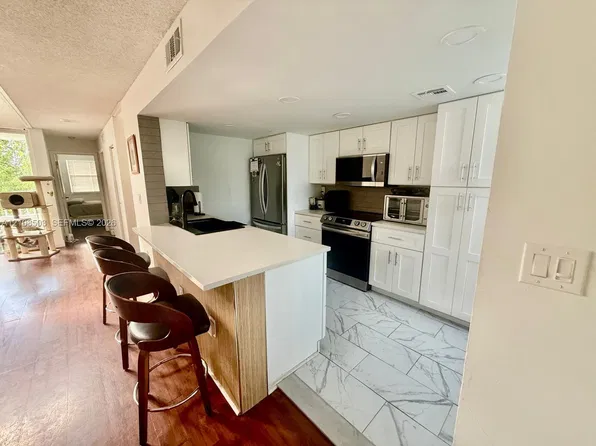 4872 NW 97th Pl #289, Doral, FL 33178