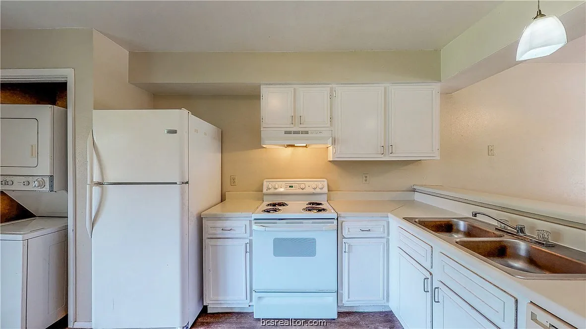 2 bed, 1.5 bath, 878 sqft, $950 — Photo 4