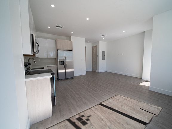 3rd image of 500 Foster Rd #C