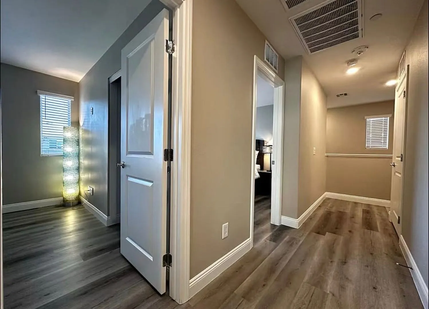 Charming 3BR Townhome in Las Vegas — Photo 3