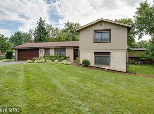 2521 Brofferton Ct, Herndon, VA 20171