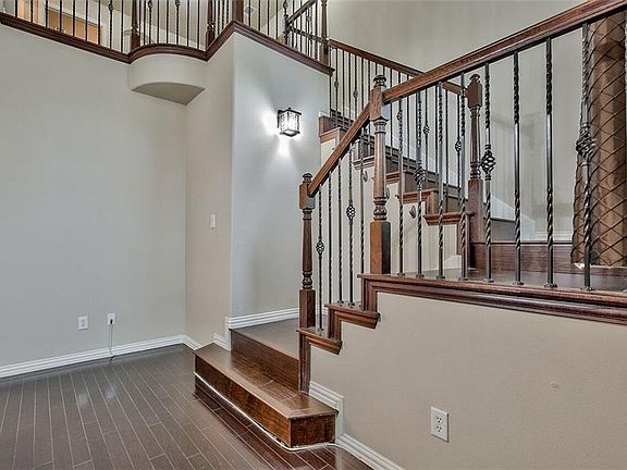 4th image of 4842 Empire Way