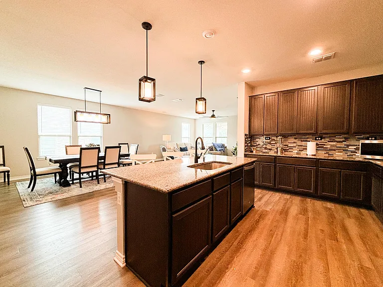 8134 Emmeline Dr — Photo 13