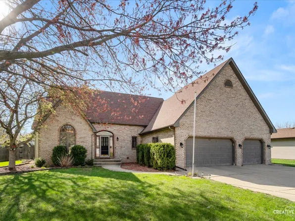 823 Cindy Ln, Sandwich, IL 60548