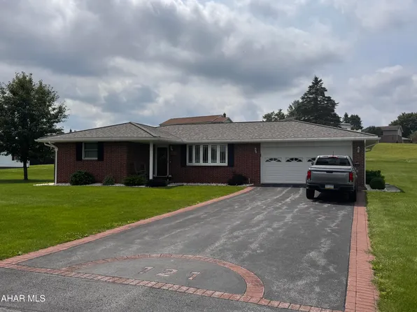 121 Teal St, Mineral Point, PA 15942