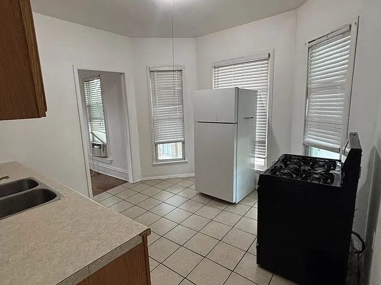Olive Street 2503 — Photo 1