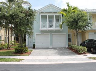 10770 NW 74th Ln, Doral, FL 33178