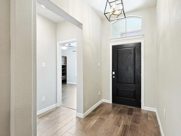 2108 Blackrail Ct — Photo 3
