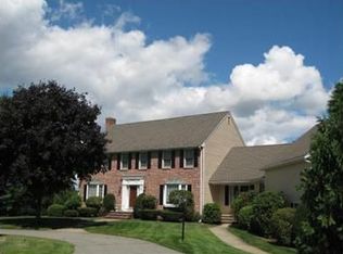 8 Shadow Ln, Andover, MA 01810