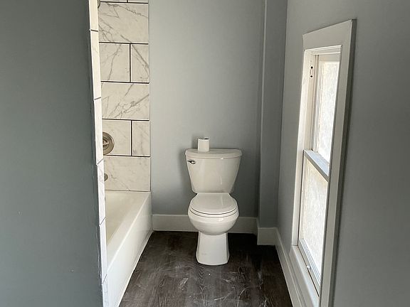 3rd image of 2084 W 81st St #1
