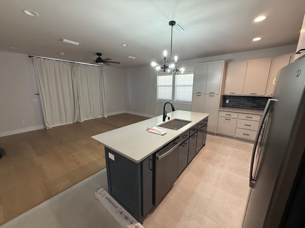 405 Reid Ave #C