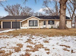 2538 SE 37th St, Topeka, KS 66605