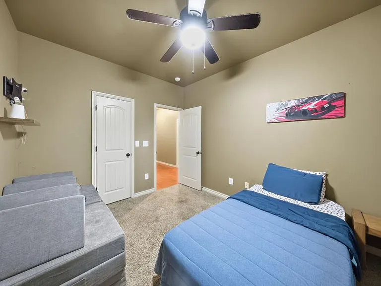 2425 Glenmere Dr — Photo 11