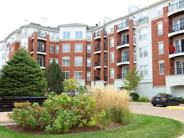 Regency Place — Photo 34