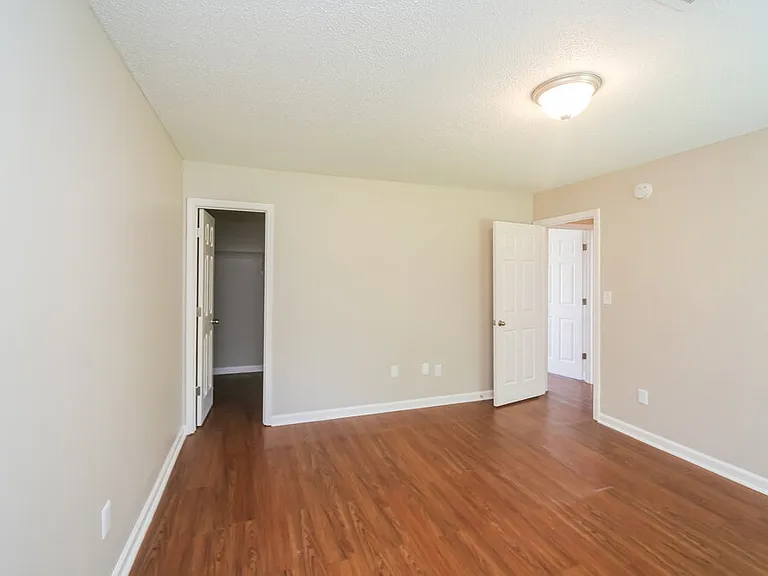 10108 Nolton Cir — Photo 13