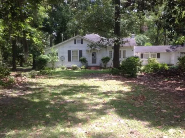 1000 3rd Ave, Kingstree, SC 29556