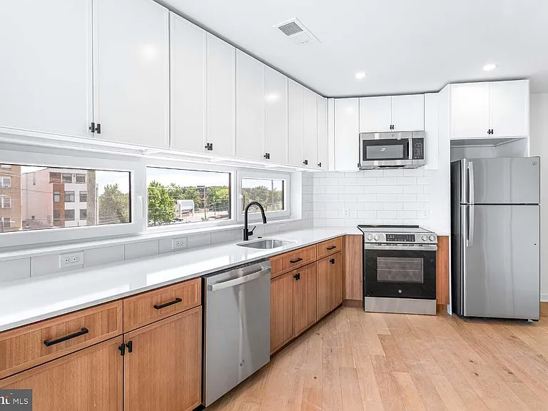 1522 Rhode Ave NE #202 — Photo 6