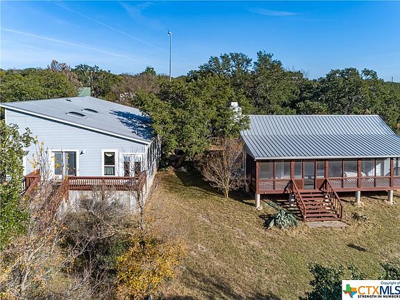 2nd image of 377 Pedernales Oaks Dr