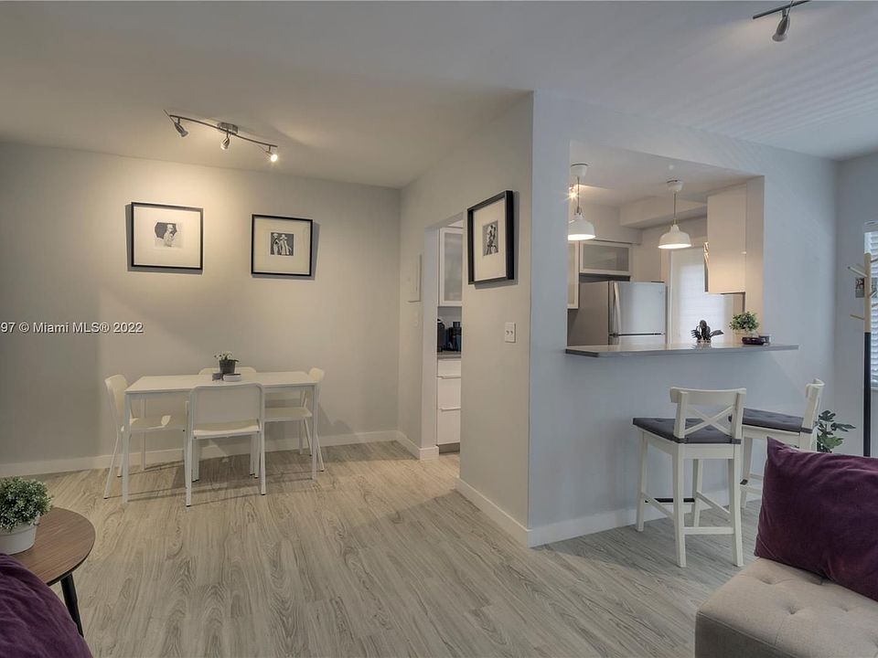 1st image of 1021 Michigan Ave APT 2