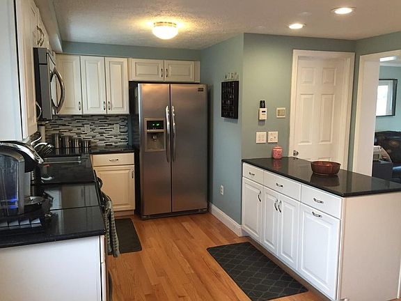 5th image of 40 Palisades St