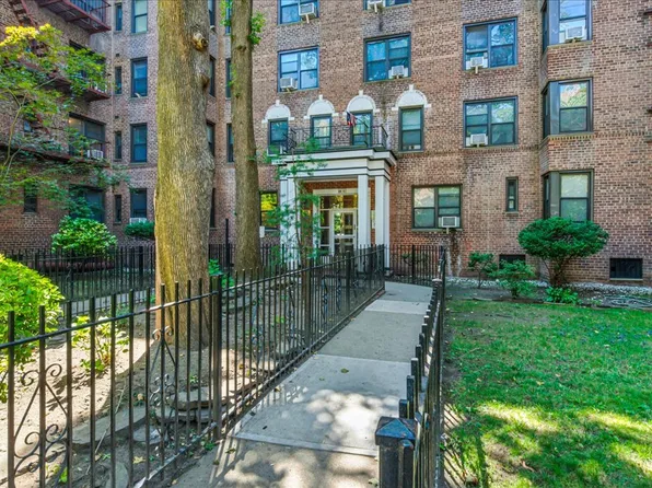 88-10 34th Avenue image 1 of 16