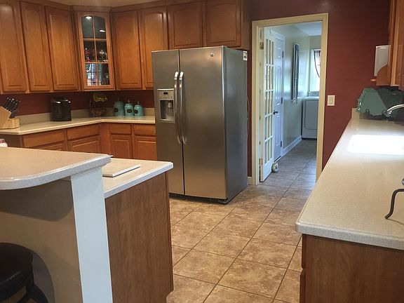 2nd image of 106 Tabb Ln