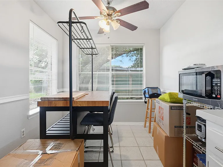 466 El Toro Ln — Photo 10
