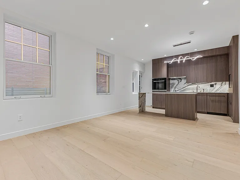 453 Hudson St #1G — Photo 17