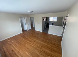 8840 N Root St APT 5, Niles, IL 60714