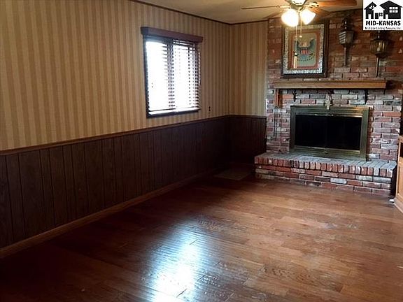5th image of 7009 N Madison St