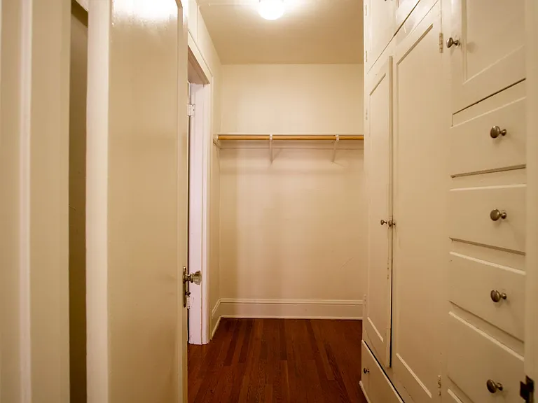 1944 NW Johnson St #204 — Photo 11