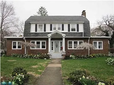 50 Forest Ave photo 1