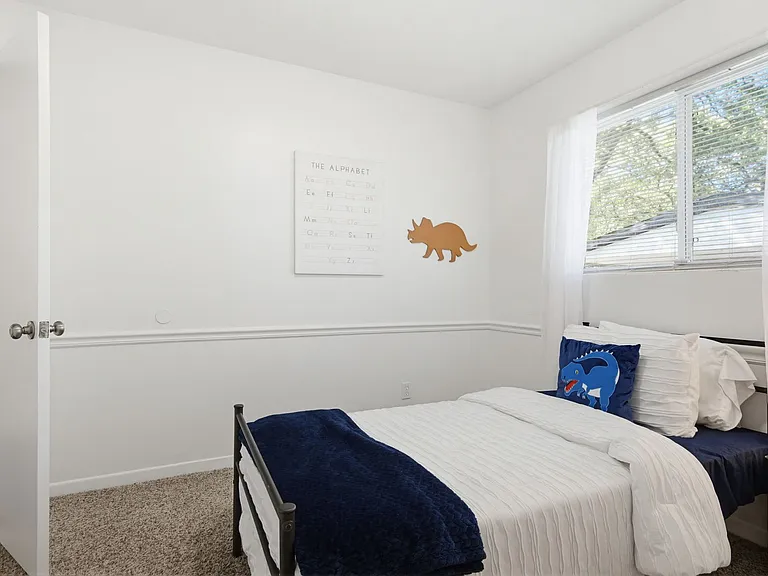 908 Rock Creek Ave — Photo 32