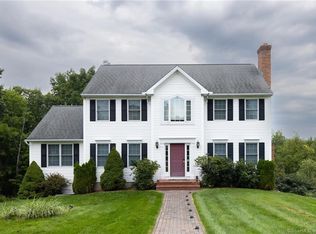 93 Graham Ridge Rd, Naugatuck, CT 06770