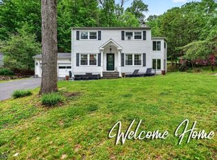 719 W Shore Trl, Sparta, NJ 07871
