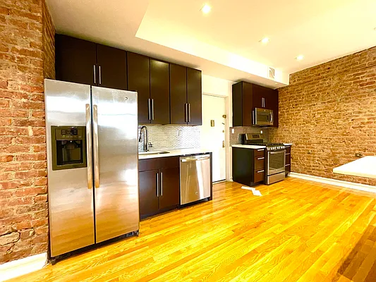 Rented by R New York | media 1