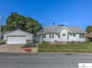 1401 Pasadena Ave, Omaha, NE 68107