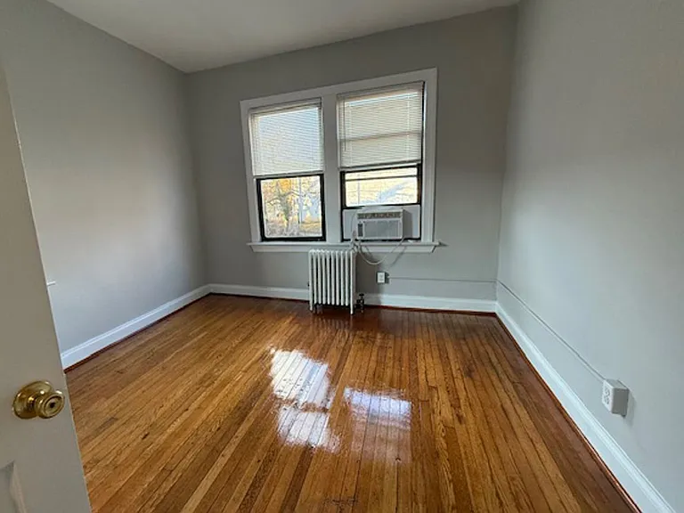 129 Webster St NW — Photo 13