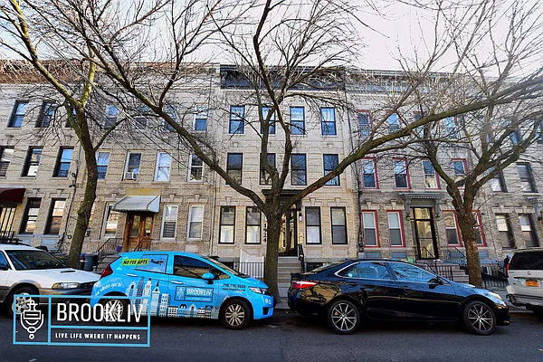 Rented by null | media 34