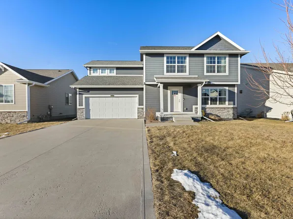 105 NE 21st Cir, Grimes, IA 50111