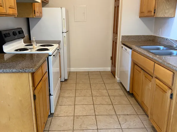 29-109 Faun Ln, Lemoore, CA