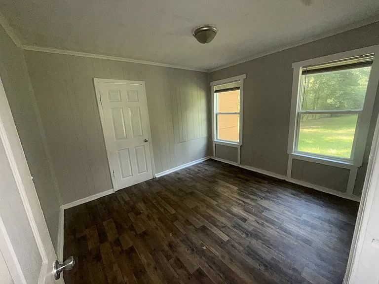 314 Clubview Dr — Photo 9
