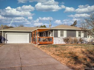 824 Manchester Rd, Salina, KS 67401